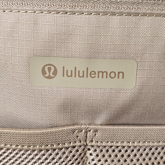 NWT LULULEMON CRBU Crater Blue Double Zip Tech Canvas Backpack OS - Picture 13 of 16